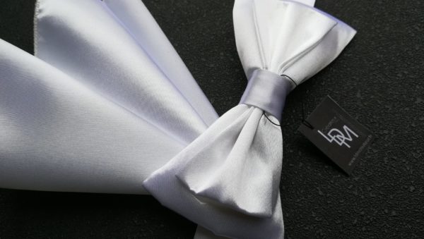 Moscou-noeud-papillon-blanc-pochette-mariage-soirée-concert-cérémonie-201x211-LDM-Créateur-fr