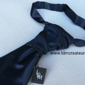 Cravate-mariage-bleu-ceremonie-marine-marie-costume-elegance-www-ldmcreateur-fr