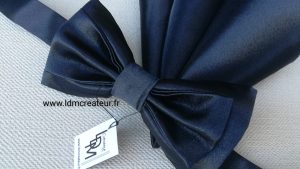 Noeud-papillon-bleu-marine-mariage-ceremonie-Vienne-www-ldmcreateur-fr