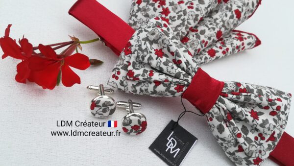 noeud-papillon-mariage-rouge-blanc-fleuri-ceremonie-champetre-Boncourt-ldmcreateur