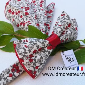 Noeud-papillon-rouge-blanc-fleuri-liberty-original-costume-homme-grenat-pochette-chic-mariage-Urcy-ldmcreateur