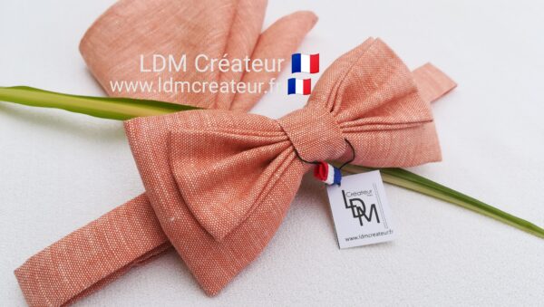 Noeud-papillon- homme-orangé-peche-saumon-lin-uni-pochette-costume-mariage-cérémonie-Mende-LDM-Créateur-ldmcreateur