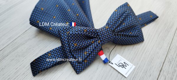 Noeud-papillon-bleu-marine-mariage-marié-invité-ceremonie-pochette-costume-Provins-LDM-créateur-ldmcreateur-fr