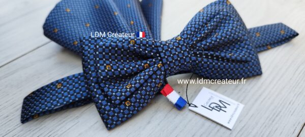 Noeud-papillon-bleu-marine-soie-mariage-marié-ceremonie-pochette-Provins-LDM-créateur-ldmcreateur-fr