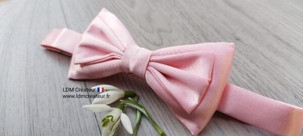Noeud-papillon-rose-clair-uni-Toulouse-mariage-cérémonie-romantique-ldmcreateur-fr